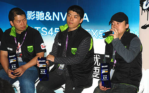 ���������꡼ No.022�Υ���ͥ������ / GALAXY����񹭽��ǳ��Ť���GPU�����С������å���������񡤡�Galaxy 2010 GPU Party-OC Competition Final�פ����ͤ��ݡ��ȡ�������ɽ�η�̤Ϥ�����