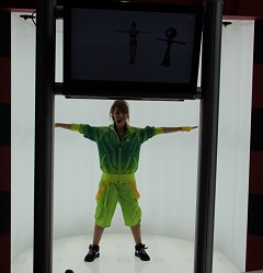 ���������꡼ No.024�Υ���ͥ������ / �����Ω�λ�ǥ����ץ쥤³�����������̤��Ȥ���äȴط����뤫�⤷��ʤ���3D���С������ꥢ��ƥ�Ÿ�ץ�ݡ���