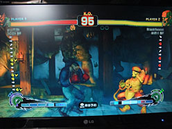 画像ギャラリー No.019のサムネイル画像 / CRT時代を思い出すヌルヌル感! 120Hz駆動の液晶ディスプレイは「買い」だ