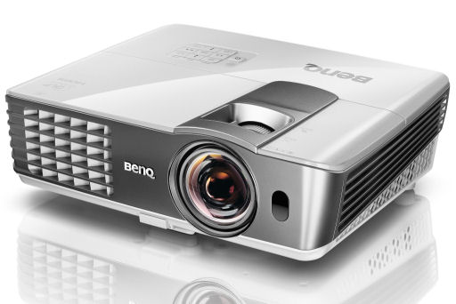 画像ギャラリー No.004のサムネイル画像 / 1mの距離で65インチの画面を表示，BenQの短焦点フルHDプロジェクタが5月に発売