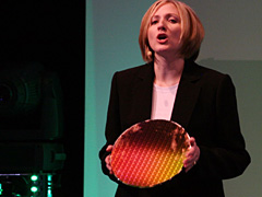 画像ギャラリー No.002のサムネイル画像 / AMD,45nmプロセスCPU「Shanghai」のデモを実施。RS780Dマザーも登場