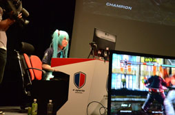 画像ギャラリー No.017のサムネイル画像 / 「第2回 eスポーツ JAPAN CUP」開催。2代目チャンピオンの座をかけて争われた激戦の模様をレポート