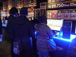 画像ギャラリー No.004のサムネイル画像 / イタリア人コスプレイヤーによる「修羅」，聖夜の街に降臨！「ELSWORD」の魅力をアピールしたPRイベントレポート