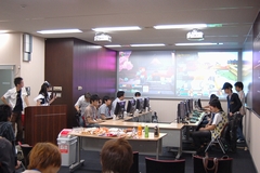 画像集#007のサムネイル/現在クローズドβテスト中の「ゲットアンプド2」,オフライン/オンライン合同イベントの取材レポートを掲載