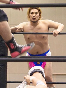 画像ギャラリー No.002のサムネイル画像 / 男色ディーノのゲイムヒヒョー ゼロ:第227回「同僚レスラーコレクション」