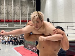 画像ギャラリー No.002のサムネイル画像 / 男色ディーノのゲイムヒヒョー ゼロ:第643回「人間と人間がぶつかるからスポーツは面白い」