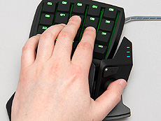 ���������꡼ No.008�Υ���ͥ������ / 4Gamer��1���֤򿶤��֤��Weekly 4Gamer��2013ǯ4��6����4��12��