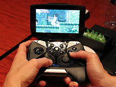 ���������꡼ No.013�Υ���ͥ������ / 4Gamer��1���֤򿶤��֤��Weekly 4Gamer��2013ǯ5��18����5��24��