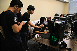 ���������꡼ No.008�Υ���ͥ������ / 4Gamer��1���֤򿶤��֤��Weekly 4Gamer��2016ǯ9��24����9��30��