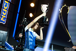 ���������꡼ No.007�Υ���ͥ������ / 4Gamer��1���֤򿶤��֤��Weekly 4Gamer��2016ǯ12��3����12��9��