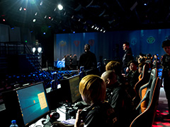 ���������꡼ No.006�Υ���ͥ������ / 4Gamer��1���֤򿶤��֤��Weekly 4Gamer��2017ǯ11��18����11��24��