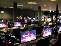 ���������꡼ No.006�Υ���ͥ������ / 4Gamer��1���֤򿶤��֤��Weekly 4Gamer��2018ǯ7��21����7��27�����ץ쥼��Ȥϡ֥��ʥɥ� ����ץ꡼�ȥ��쥯������