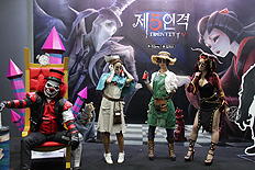 ���������꡼ No.007�Υ���ͥ������ / 4Gamer��1���֤򿶤��֤��Weekly 4Gamer��2018ǯ11��10����11��16�����ץ쥼��Ȥ�ASUS�Ρ�ROG�ץ֥��ɥ������ꥯ�å����