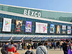 ²èÁü¥®¥ã¥é¥ê¡¼ No.005¤Î¥µ¥à¥Í¥¤¥ë²èÁü / 4Gamer¤Î1½µ´Ö¤ò¿¶¤êÊÖ¤ë¡ÖWeekly 4Gamer¡×2018ǯ11·î17Æü¡Á11·î23Æü¡£¡Ö¥¹¥¿¥Ñ¥ì¡×¤Î¡¤ÎëÌÚ͵Åͤµ¤ó¥µ¥¤¥óÆþ¤ê¡ÖGive me 5¡×CD