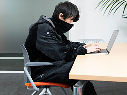 ���������꡼ No.033�Υ���ͥ������ / 4Gamer��1���֤򿶤��֤��Weekly 4Gamer��2020ǯ1��19����1��25��