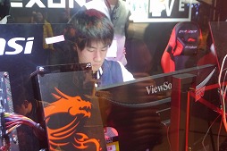 画像ギャラリー No.016のサムネイル画像 / 日本代表がベスト4入りを果たす! 「カウンターストライクオンライン」世界大会「CSOWC 2016」後半戦の様子をお届け