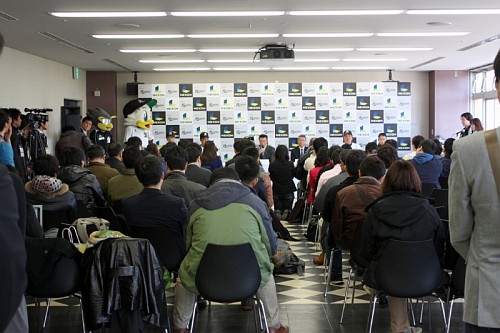 画像ギャラリー No.007のサムネイル画像 / ネクソン,千葉ロッテマリーンズのオフィシャルスポンサーに。公式戦ユニフォーム右胸部に“NEXON”のロゴが