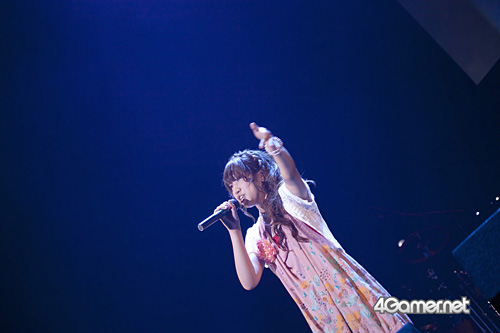 ���������꡼ No.005�Υ���ͥ������ / Zepp Tokyo�˹�ڥ����ƥ����Ȥ����硣����Ϫ�Ȥʤ�ڶʤ�ʹ������TEAM Entertainment Live Act 2011�פ����ͤ��ݡ���