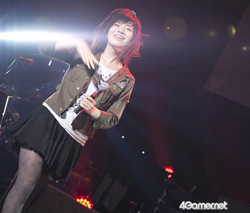 ���������꡼ No.006�Υ���ͥ������ / Zepp Tokyo�˹�ڥ����ƥ����Ȥ����硣����Ϫ�Ȥʤ�ڶʤ�ʹ������TEAM Entertainment Live Act 2011�פ����ͤ��ݡ���