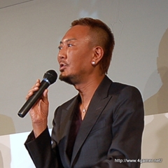 画像ギャラリー No.025のサムネイル画像 / 名越稔洋氏,Zeebraさんが登場した「CR龍が如く 見参!」プレス発表会をレポート。同製品にはZeebraさんの新曲「Money In My Pocket」も収録