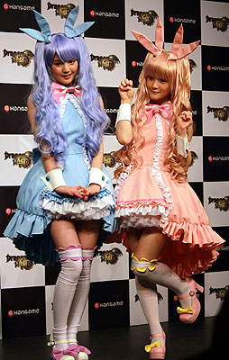 ���������꡼ No.027�Υ���ͥ������ / ����Ū�������ɥ�ȥϥ���ɤ���ͥ��򤫤��ơ��̱����Ҥ���ƻ�Ť���ߤ���˲����������֥ɥ饴��ͥ��ȡ׵���ȯɽ��