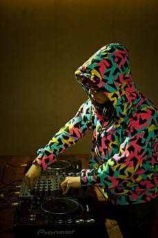 画像ギャラリー No.004のサムネイル画像 / 「Hangame Festival★2012」,ロックバンド“ViViD”のスペシャルLIVEが決定