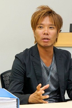 画像ギャラリー No.005のサムネイル画像 / 「ハンゲームフェスティバル★2012は,来ていただければ絶対楽しめます」。計9時間以上に及ぶステージとアトラクションを仕掛ける2人のキーマンに聞く