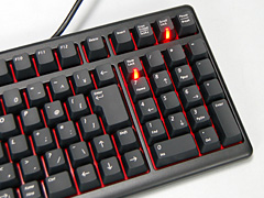 画像集#005のサムネイル/“Cherry茶軸”採用の赤い限定版,DHARMAPOINT製キーボード「DRTCKB102UBRT」テストレポート