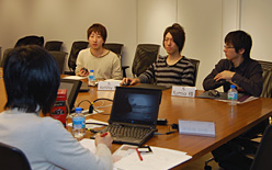 画像集#013のサムネイル/KeNNy,uNleashed & fumio×Microsoft。「SideWinder X8はゲームで使えるのか」座談会レポート