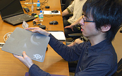 画像集#018のサムネイル/KeNNy,uNleashed & fumio×Microsoft。「SideWinder X8はゲームで使えるのか」座談会レポート