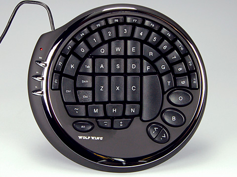 画像集#002のサムネイル/ゲーマー向け左手用キーボード「Wolfking Warrior」のレビューを掲載