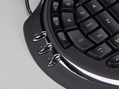 画像集#007のサムネイル/ゲーマー向け左手用キーボード「Wolfking Warrior」のレビューを掲載