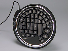 画像集#010のサムネイル/ゲーマー向け左手用キーボード「Wolfking Warrior」のレビューを掲載