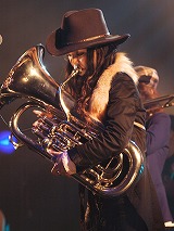 画像集#019のサムネイル/「モンスタートレイル オンライン」のテーマ曲を手がけるピストルバルブって……?