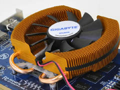 画像集#002のサムネイル/HDMI&DP両対応,Zalmanクーラー搭載のGIGABYTE製HD 4870
