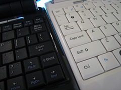 ꡼ No.004Υͥ / COMPUTEX 200809ASUSܾΦͽ2Eee PCȯɽʤɤιٻˤϼưǥåå