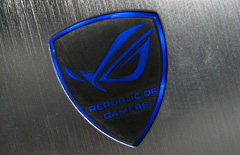 画像ギャラリー No.004のサムネイル画像 / マザーボード以外にも広がる,ASUSTeKのゲーマー向けブランド「R.O.G」