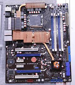 画像ギャラリー No.009のサムネイル画像 / マザーボード以外にも広がる,ASUSTeKのゲーマー向けブランド「R.O.G」