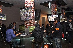 ���������꡼ No.010�Υ���ͥ������ / ��G-Star 2010��PlayStation 3�Ǥ�ȯ�����ꤷ������饤�󥢥�������Kingdom Under Fire II�פ�̥�Ϥ�ľ����ࡼ�ӡ��Ȥ��碌�ƾҲ�