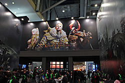 ꡼ No.002 | G-Star 2011ϡKingdom Under Fire IIפΥץ쥤ݡȤǺܡоȤʤ붯Ϥʥܥ廊ץ쥤֥ǤŸϡ㤷