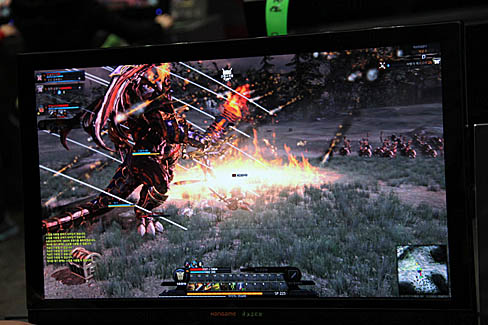 ꡼ No.010 | G-Star 2011ϡKingdom Under Fire IIפΥץ쥤ݡȤǺܡоȤʤ붯Ϥʥܥ廊ץ쥤֥ǤŸϡ㤷