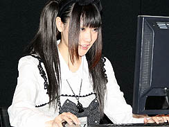 画像ギャラリー No.029のサムネイル画像 / 「QuakeWarsOnline」プレスカンファレンス開催。第1次CBTは2010年12月17日スタート。また,日本語版クライアントもお披露目