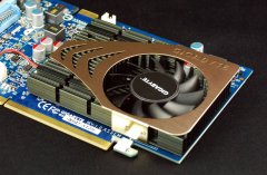 ������#002�Υ���ͥ���/HDMI�Ѵ����ͥ�����°GIGABYTE��GeForce 9400 GT������ȯ��