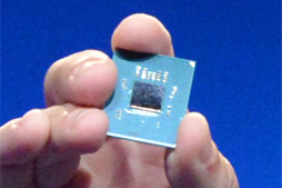 画像ギャラリー No.005のサムネイル画像 / Intel,Silvermontベースのサーバー向け低消費電力SoC「Atom C2000」を発表。14nm世代の次期主力CPU「Broadwell」にも言及