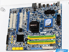 画像集#013のサムネイル/もはや“いらない子”なのか? Intel,フラグシップチップセット「X48」出荷開始