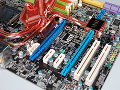 画像集#007のサムネイル/順当な性能向上。MSI製のIntel P45マザー「P45 Platinum」を試す