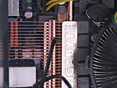 画像集#033のサムネイル/GIGABYTEのゲーマー&OCer向けマザーボード「GA-EP45-EXTREME」は,どこまでゲームに向くか?