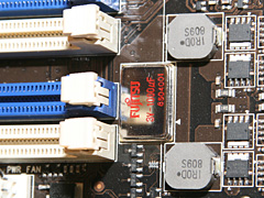 ������#011�Υ���ͥ���/��COMPUTEX 2008��25��ASUS�Ρ�R.O.G�פϡ������ޡ������ȥ����С������å��ݸ�����2�饤��ʥåפ�ʬ��