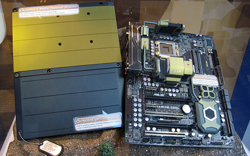 画像ギャラリー No.005のサムネイル画像 / ASUS,簡易UPS機能標準搭載の“タフ”なROGコンセプトマザーを公開。ゲーマー向けmicroATXボード2製品も