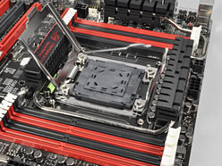 Sandy Bridge-E」はまもなく登場? ゲーマー向けX79マザーボード